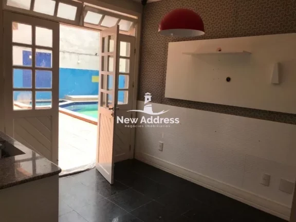 Imagem Casa 4 Quartos na quadra do Mar na Barra do Jucu - Vila Velha/ES