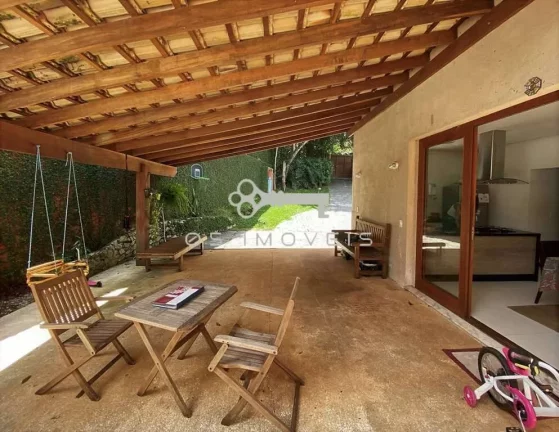 Imagem Charmosa Casa Rústica Contemporânea na Fazendinha - 3 Dorms (1 Suíte)