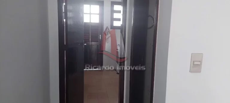 Imagem Casa Duplex Grande Família c/ 4 Quartos.