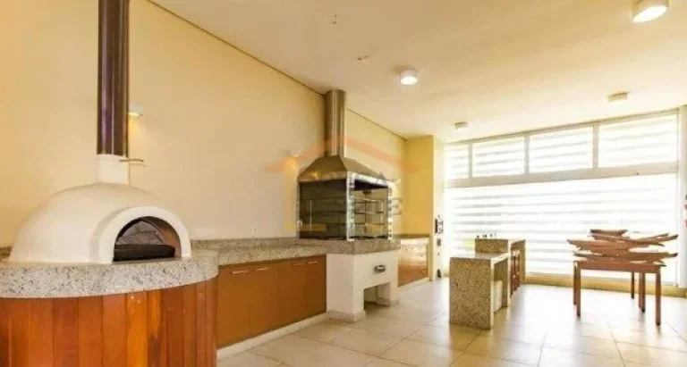Imagem Apartamento com 82 m², no 14º andar, semi mobiliado, com ar-condicionado. Possui sala com som embu...