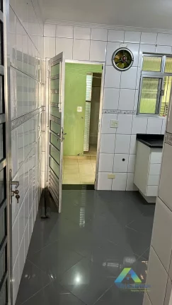 Imagem Sobrado Padrão com 100m² com 3 dorms, 1 vaga coberta, quintal em localização privilegiada no Sacomã/Zsul