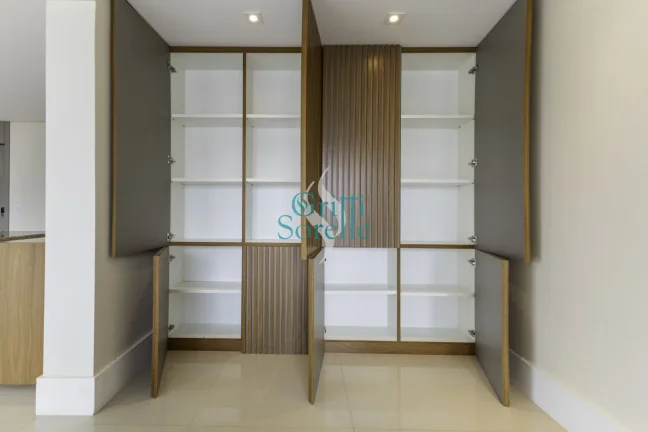 Imagem Apartamento à Venda em Vila Nova Conceição - São Paulo/SP.