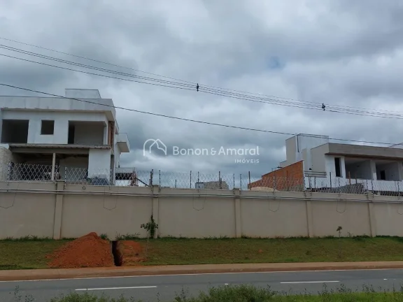 Imagem Terreno à venda no Loteamento Residencial Arborais, em Campinas, pronto para construir.
Com uma ár...