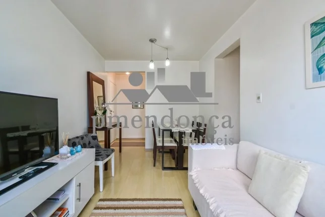 Imagem Ótimo apartamento no 2º andar, localizado na Rua Alves Guimarães, com 129m².