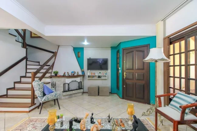 Imagem Casa à venda no bairro Cavalhada - Porto Alegre/RS