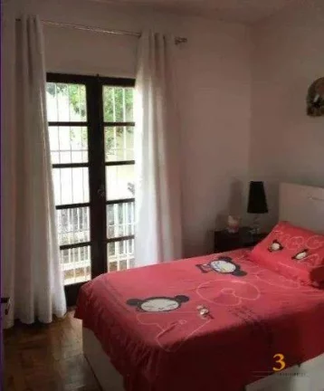 Imagem Casa à venda no Parque Continental São Paulo SP com 3 dormitórios (1 suíte), escritório, 4 vagas de garagem e amplo quintal