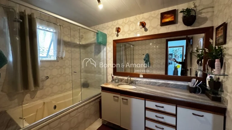Imagem Amplo apartamento à venda no Jardim Chapadão em Campinas, em perfeito estado de conservação. O i...