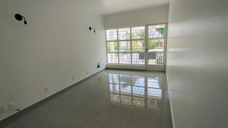 Imagem Casa Comercial para Locação em Sorocaba-SP, Jardim Paulistano: 2 Quartos, 2 Salas, 3 Banheiros, 2 Vagas de Garagem, 150m².