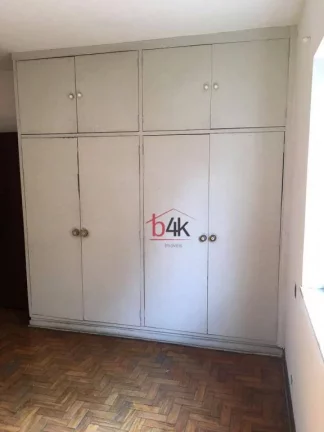 Imagem Apartamento com 3 dormitórios à venda em Moema!