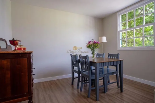 Imagem Apartamento para Venda em Teresópolis / RJ no bairro Várzea