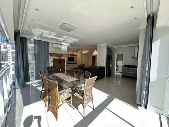 Imagem Apartamento mobiliado com 3 dormitórios sendo 3 suítes e 2 vagas de garagem em Balneário Camboriú/SC