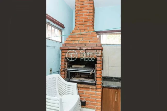 Imagem Ótimo sobrado muito amplo, bem cuidado e ensolarado! Sala em "L" para dois ambientes, lavabo, cozin...