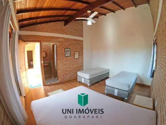 Imagem Maravilhosa chácara com casa sede mais 3 Suítes para locação, área de lazer a venda na região de Meaipe - Guarapari.
