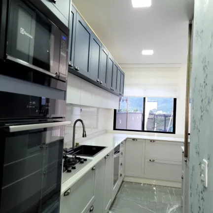 Imagem Sobrado alto padrão no Rio Pequeno, 3 quartos com piscina.