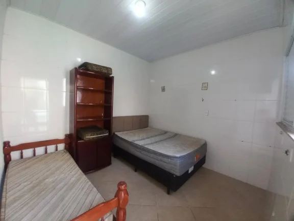 Imagem Casa Térrea com 2 Piscina em Bairro Residencial - Peruíbe