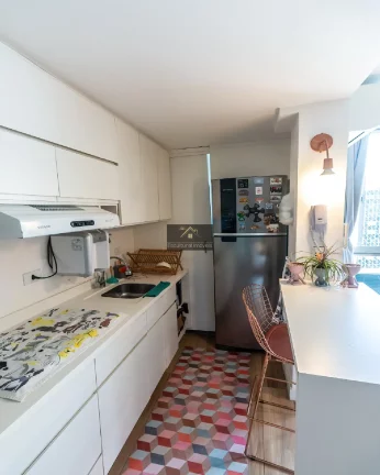 Imagem NO CORAÇÃO DO CHARMOSO BADALADO BAIRRO ITAIM APARTAMENTO DUPLEX 49,32 M 1 DORMITÓRIO SUÍTE SALA 2 AMBIENTES COZINHA ABERTA AR-CONDICIONADO 1 VAGA