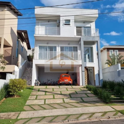 Imagem Linda!!! Casa com 3 quartos sendo Duas Semi Suítes, 4 vagas