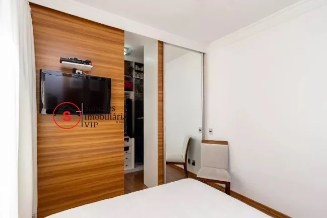 Imagem SOBRADO A VENDA NA MOOCA ENTRAR E MORAR Localizado próximo ao Sacolão, Swift e comercio em geral