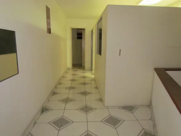 Imagem Excelente Loja Galeria Centro de SP - República – Próxima à Estação República do Metrô - Galeria Califórnia - Rua Barão de Itapetininga 255 - LO0785