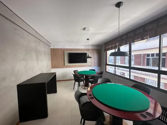Imagem A 5ª Avenida Imóveis selecionou esta oportunidade de STUDIO c/ varanda integrada, totalmente mobiliada e decorada no BARRA PREMIUM: por R$500.000,00