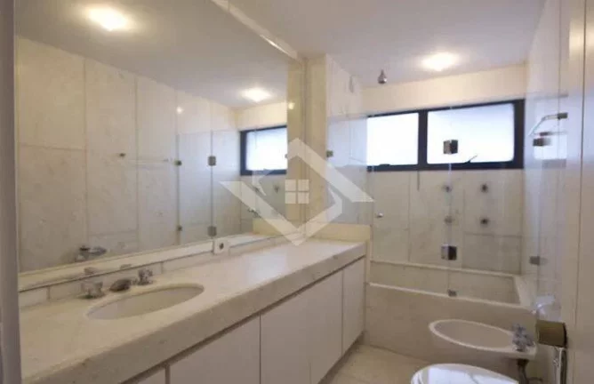 Imagem Apartamento de 4 Quartos para Venda na Lagoa com 380 m²