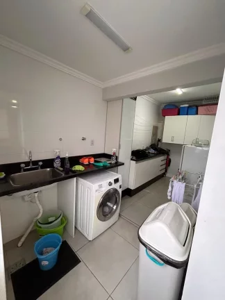 Imagem Amplo apartamento de 3 quartos sendo 1 suite mais 2 vagas com