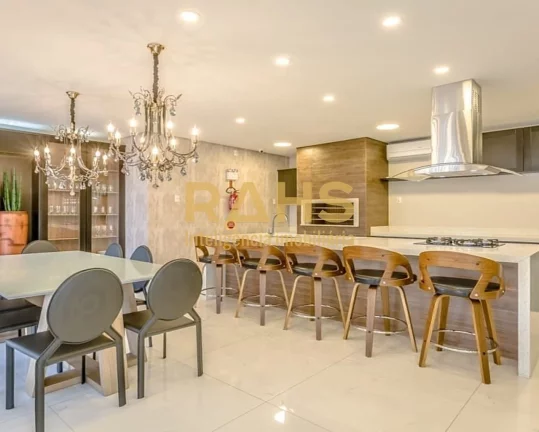 Imagem Linda Casa em Condomínio Fechado - Balneário Camboriú/SC Casa finamente mobiliada, em condomínio...