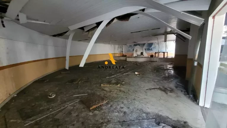 Imagem Recreio dos Bandeirantes - Rua Genaro de Carvalho - Ótimo espaço comercial para venda com 219 m². R$2.500.000,00