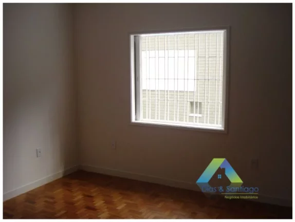 Imagem Rudge Ramos Linda casa 300 metros, 3 dormitórios, Edícula, 4 vagas com excelente localização e valor !!!
