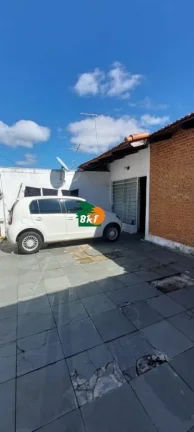 Imagem Casa para Venda em São Roque, Vila Santa Rita, 5 dormitórios, 2 suítes, 1 banheiro, 1 vaga