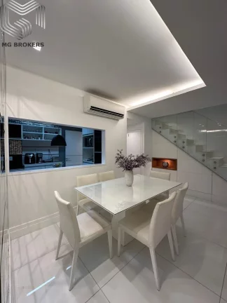 Imagem Cobertura de Luxo à Venda em Icaraí-RJ: 3 Quartos, 2 Suítes, 2 Salas, 3 Vagas. com piscina- 220m² de Puro Conforto!