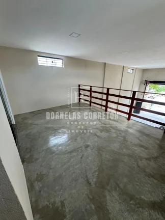 Imagem Galpão Comercial em Pau Amarelo PE, terreno 5x30, 180m², 1vg, 2wcs, mesanino.