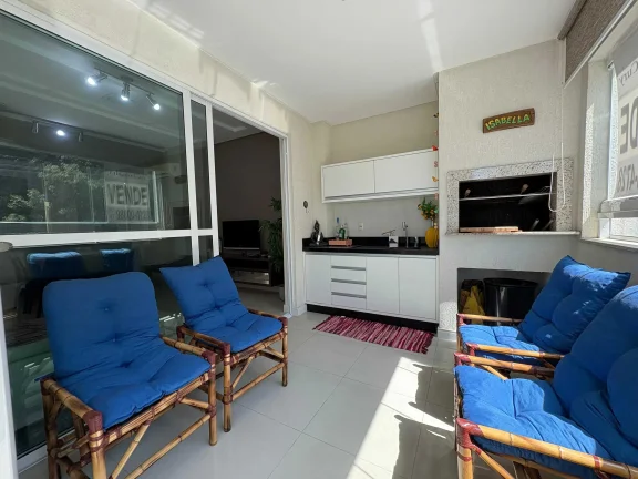 Imagem Apartamento mobiliado na Praia Brava com 1 suíte, 2 demi-suítes e 2 vagas de garagem em Itajaí/SC