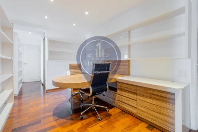 Imagem Luxuoso apartamento de 4 quartos e 4 suítes em Perdizes, São Paulo-SP: 2 salas, 6 banheiros, 4 vagas de garagem, 250m² de área.