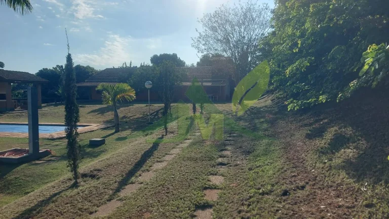 Imagem Chácara à Venda no Condomínio Horto Ivan – Atibaia