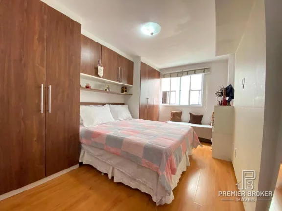 Imagem Apartamento à venda, 60 m² por R$ 470.000,00 - Artistas - Teresópolis/RJ