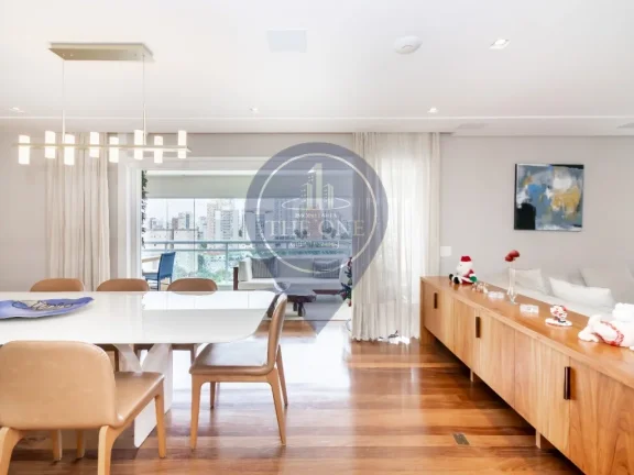 Imagem Apartamento de Luxo na Vila Mariana, São Paulo-SP: 3 quartos, 3 suítes, 5 banheiros, 4 vagas de garagem e 188m² de área.