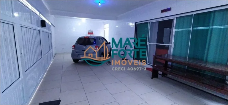 Imagem OPORTUNIDADE - EXECENTE CASA COM 4 DORMITÓRIOS (SENDO UMA SUÍTE) E 2 CHALÉS.