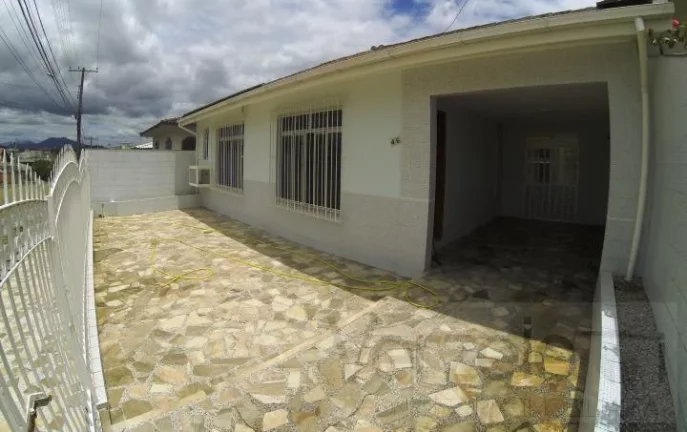 Imagem Casa / Sobrado para Venda em São José / SC no bairro Areias