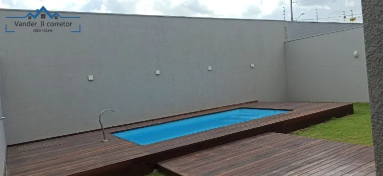 Imagem Imperdível Sobrado à Venda em Toledo-PR, Jardim La Sale II: 3 quartos, 3 suítes, 4 banheiros, 2 vagas, 200m²!