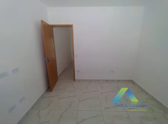Imagem Lindo e novo sobrado com 125 m² em 3 dormitórios, 1 suíte e 2 vagas.