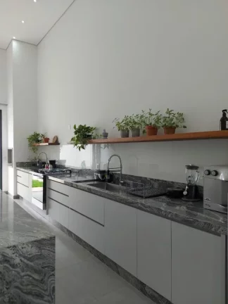 Imagem CASA TÉRREA - RICA EM DETALHES - RESIDENCIAL TERRAS DA ESTÂNCIA - PAULÍNIA