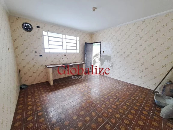 Imagem Casa à venda com 154m², 2 quartos, quintal, vaga para 3 carros por R$645.000,00 no Marapé em Santos