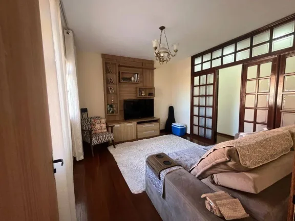 Imagem Casa no Grogotó, próximo ao centro, 3 Quartos 1 Suíte à Venda