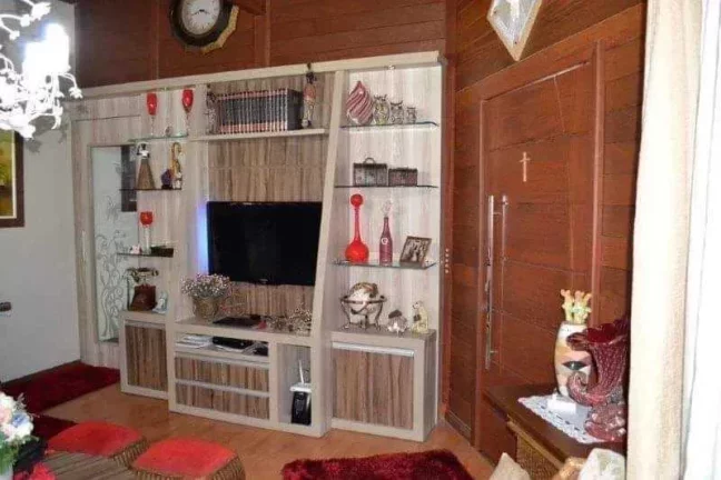 Imagem Sobrado com Sala Comercial no Bairro Cordeiros - Itajaí