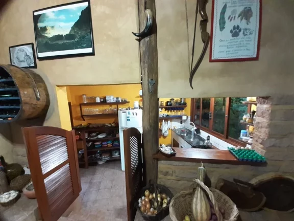 Imagem Imperdível casa à venda em Garopaba-SC, Praia da Gamboa! 3 quartos, 3 suítes, 5 banheiros, 8 vagas de garagem - 38.588,00 m² de área.