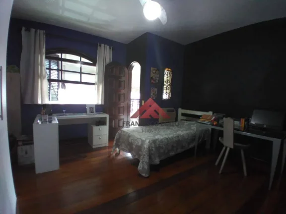 Imagem Casa com 4 dormitórios à venda, 180 m² por R$ 700.000,00 - Brasilândia - São Gonçalo/RJ