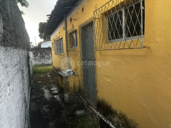 Imagem Casa Antiga com Potencial no Conjunto Ponta Negra