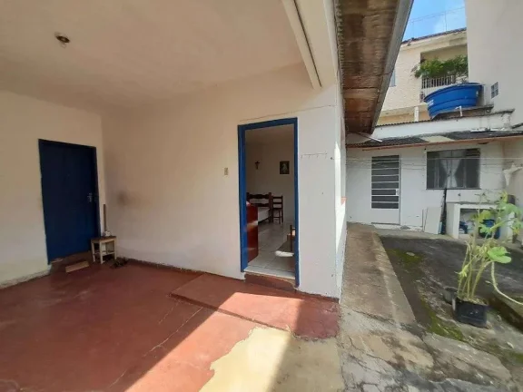 Imagem Casa à venda em Barbacena, Centro, com 2 quartos, 140m2