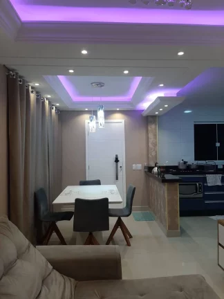 Imagem Terreno com Linda Casa não Averbada no Pinheirinho
